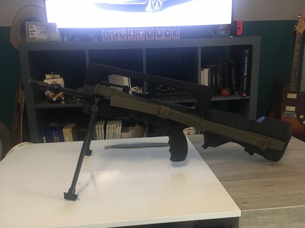 &Eacute;quipements famas pour airsoft Sports