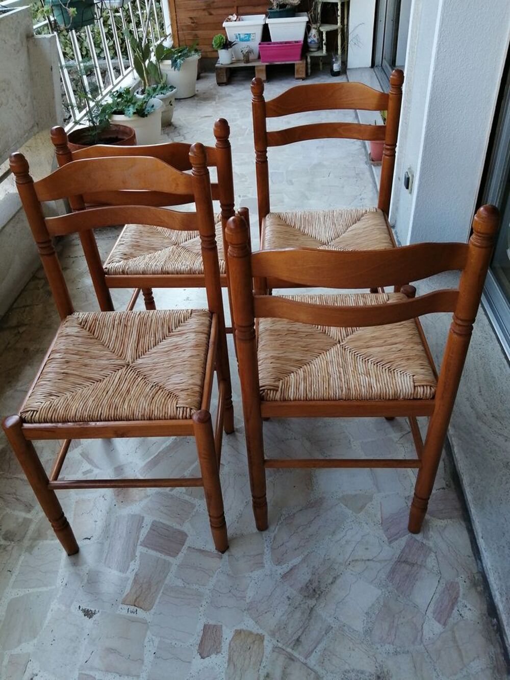 ENSEMBLE TABLE BOIS ET VERRE + 4 CHAISES PAILLEES Meubles