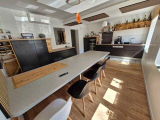  Maison � vendre 7 pi�ces 210 m�