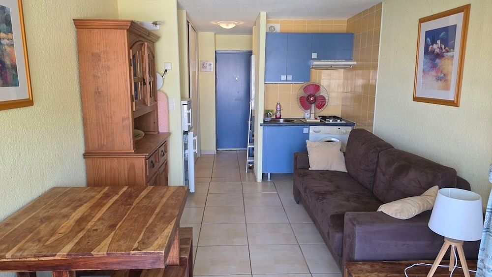 Vente Appartement LE CAP D'AGDE: Situé à proximité du quai Malfato / Île des marinas: Studio meublé avec loggia vitrée. Le cap d agde