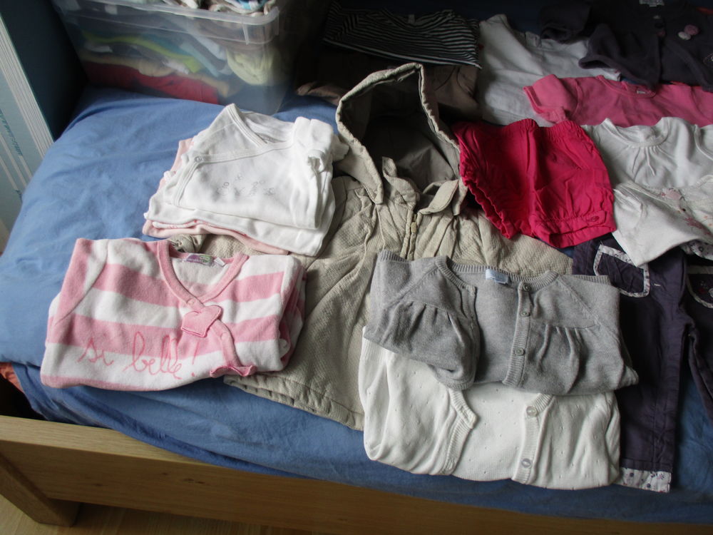Lot v&ecirc;tements 6 mois fille Puériculture