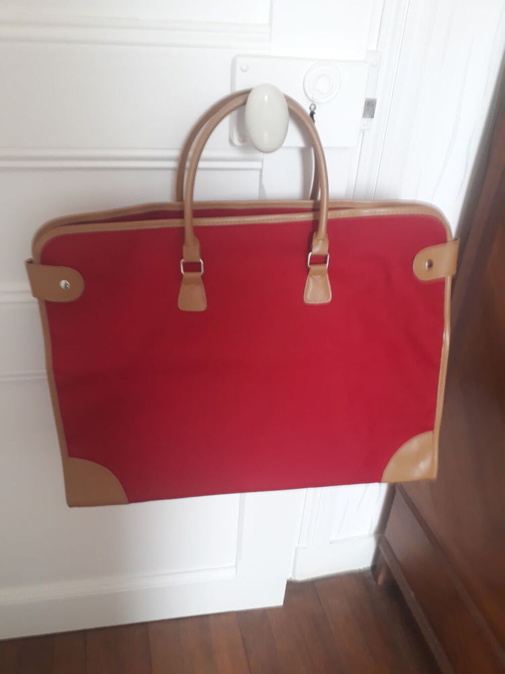 Sac de voyage avec une sacoche Maroquinerie
