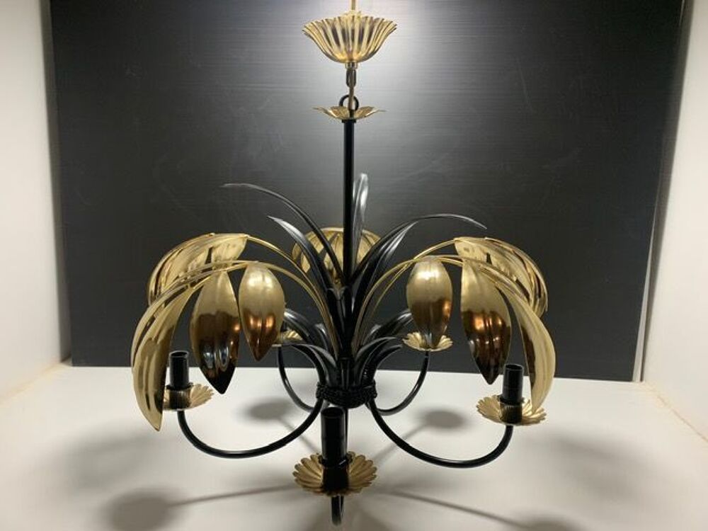 Lustre salon motif feuillage Décoration