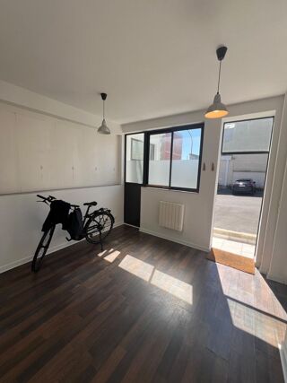  Atelier  louer 2/3 pices 36 m