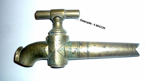 ROBINET EN BRONZE - �POQUE XIXe  . 50 Verg�ze (30)