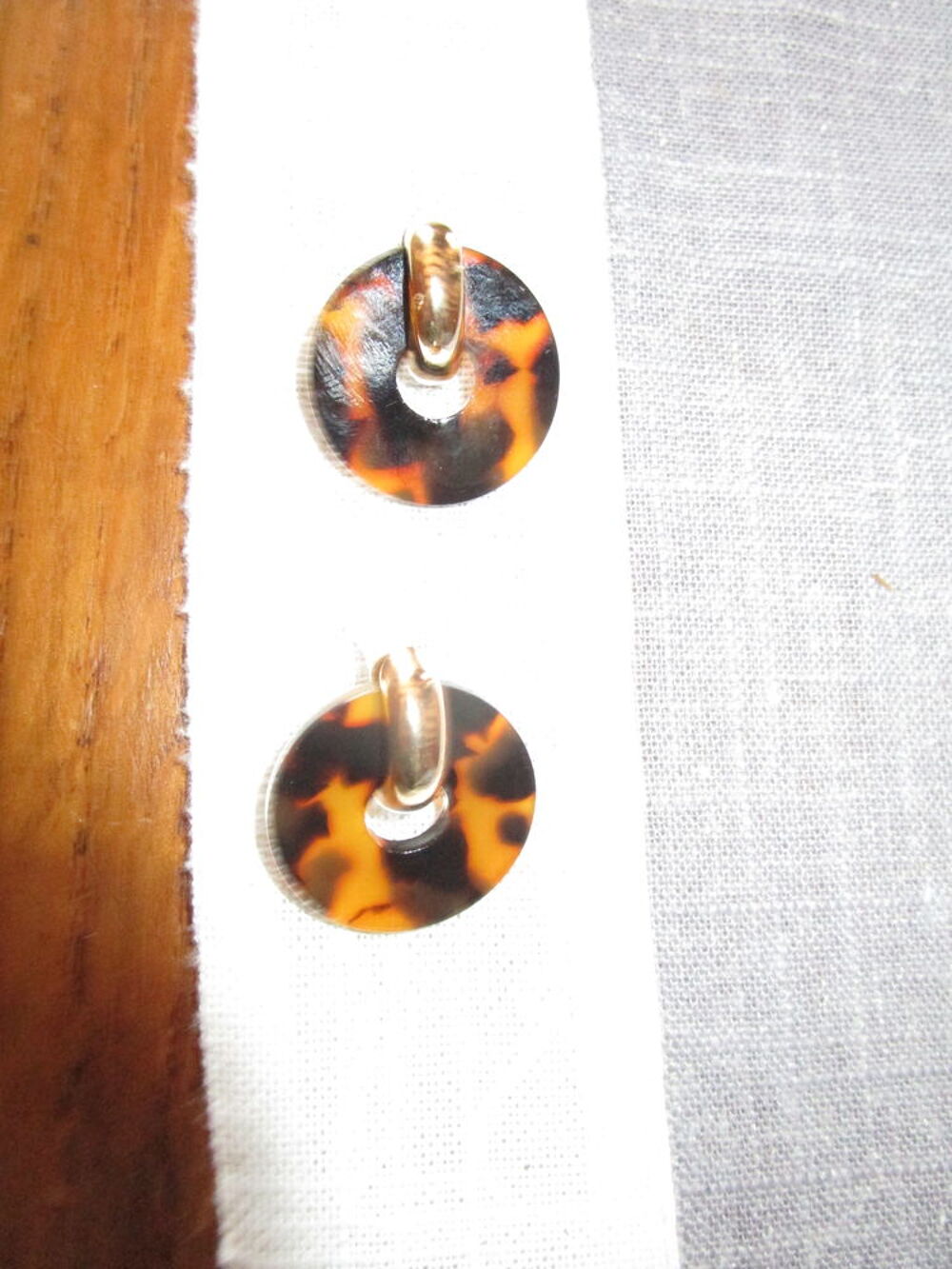 BOUCLES D'OREILLES Bijoux et montres
