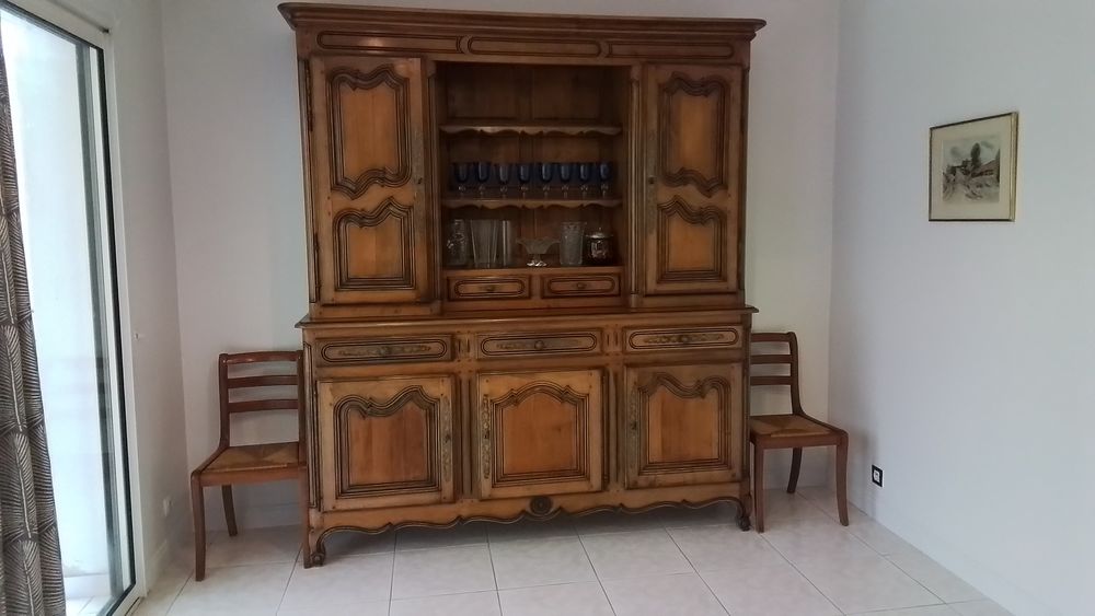 Salle &agrave; manger compl&egrave;te merisier massif Meubles