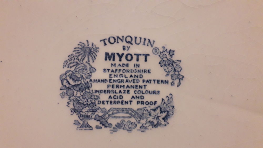 Ancienne porcelaine TONQUIN BY MYOTT. 