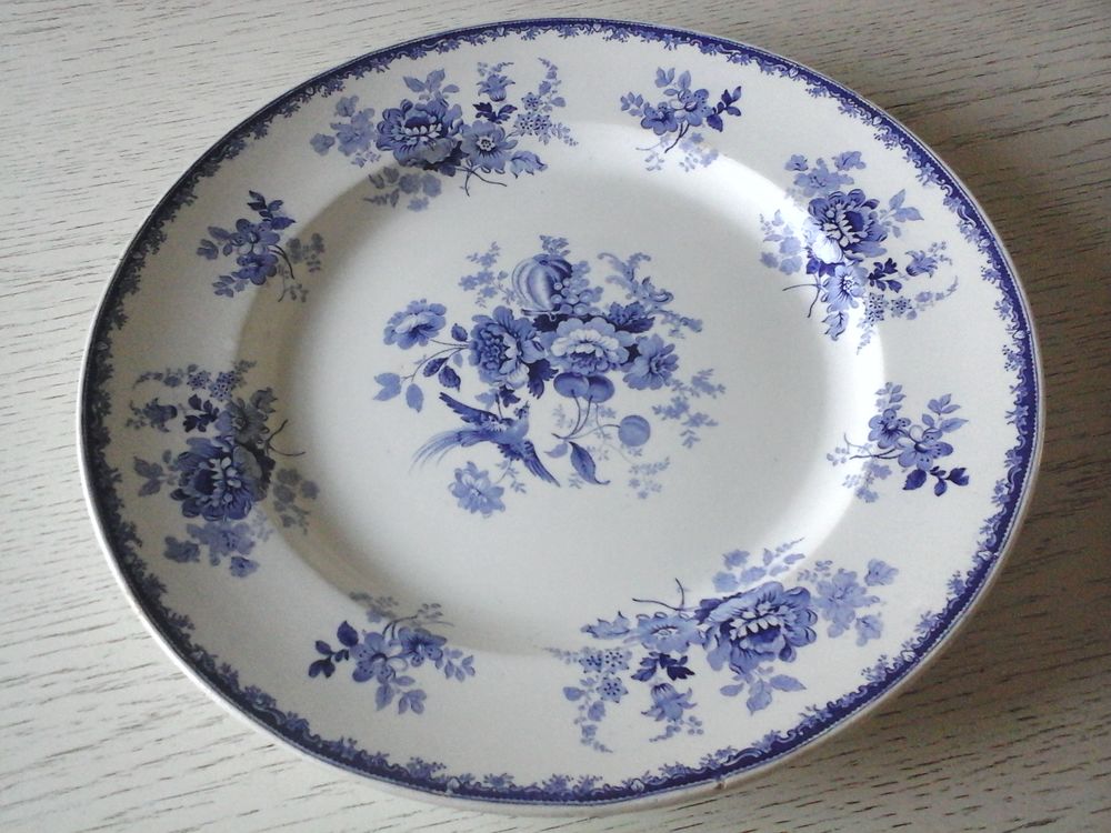 Plat de service ancien - Montereau 