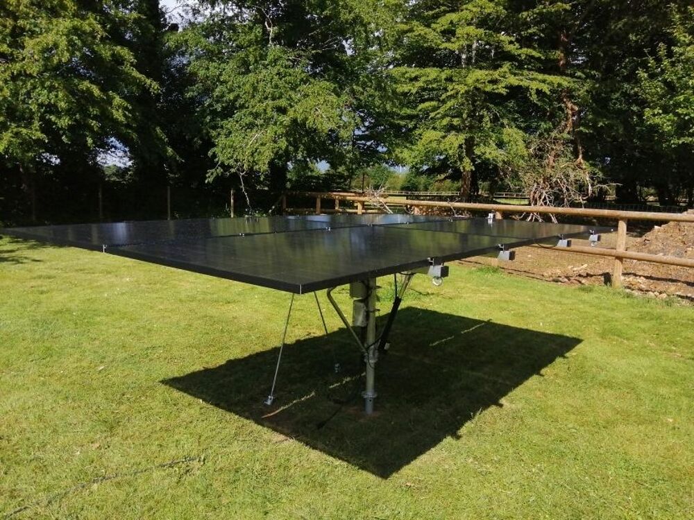 Tracker solaire 4 panneaux de 500 watts livr&eacute; pos&eacute; Bricolage