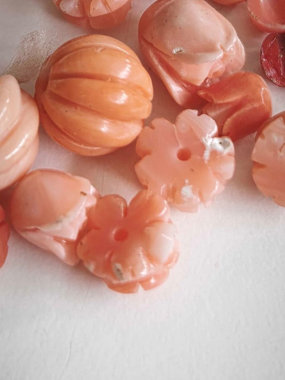 lot de perles et divers en corail 