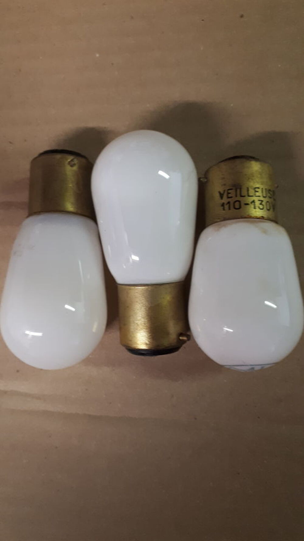 Ampoules &agrave; ba&iuml;onnette neuves Bricolage