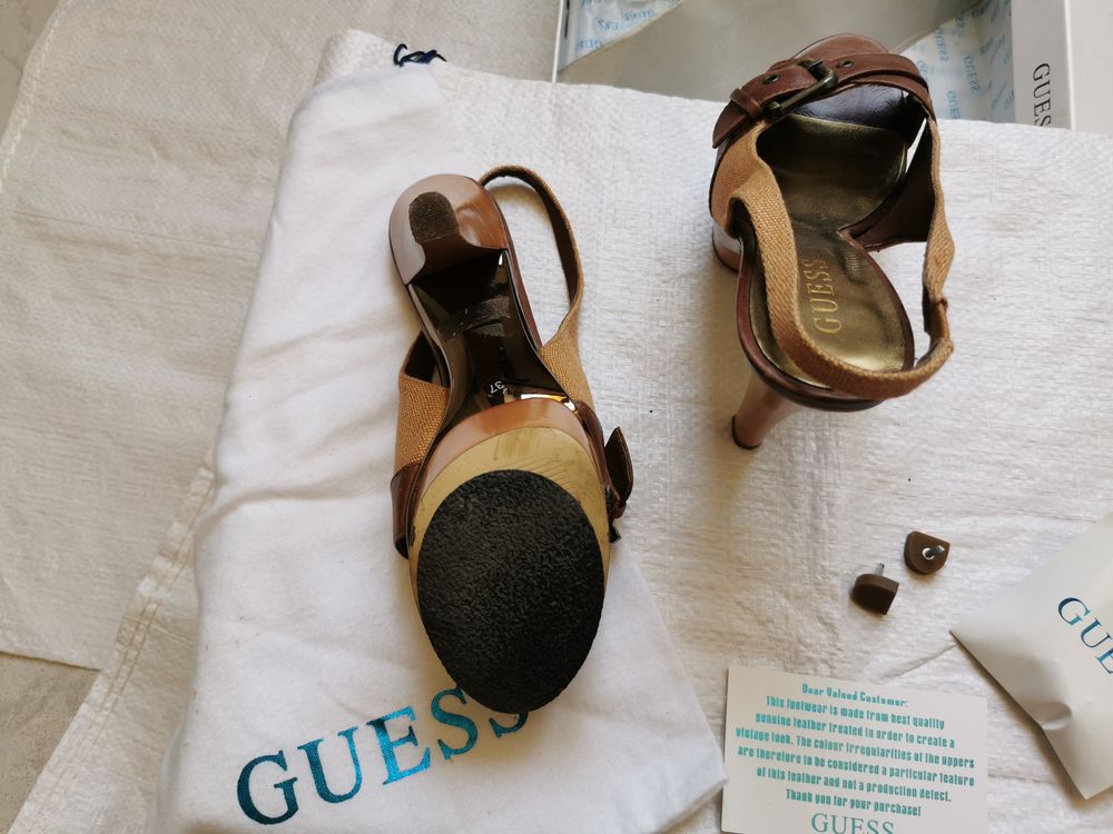 Chaussures GUESS Chaussures
