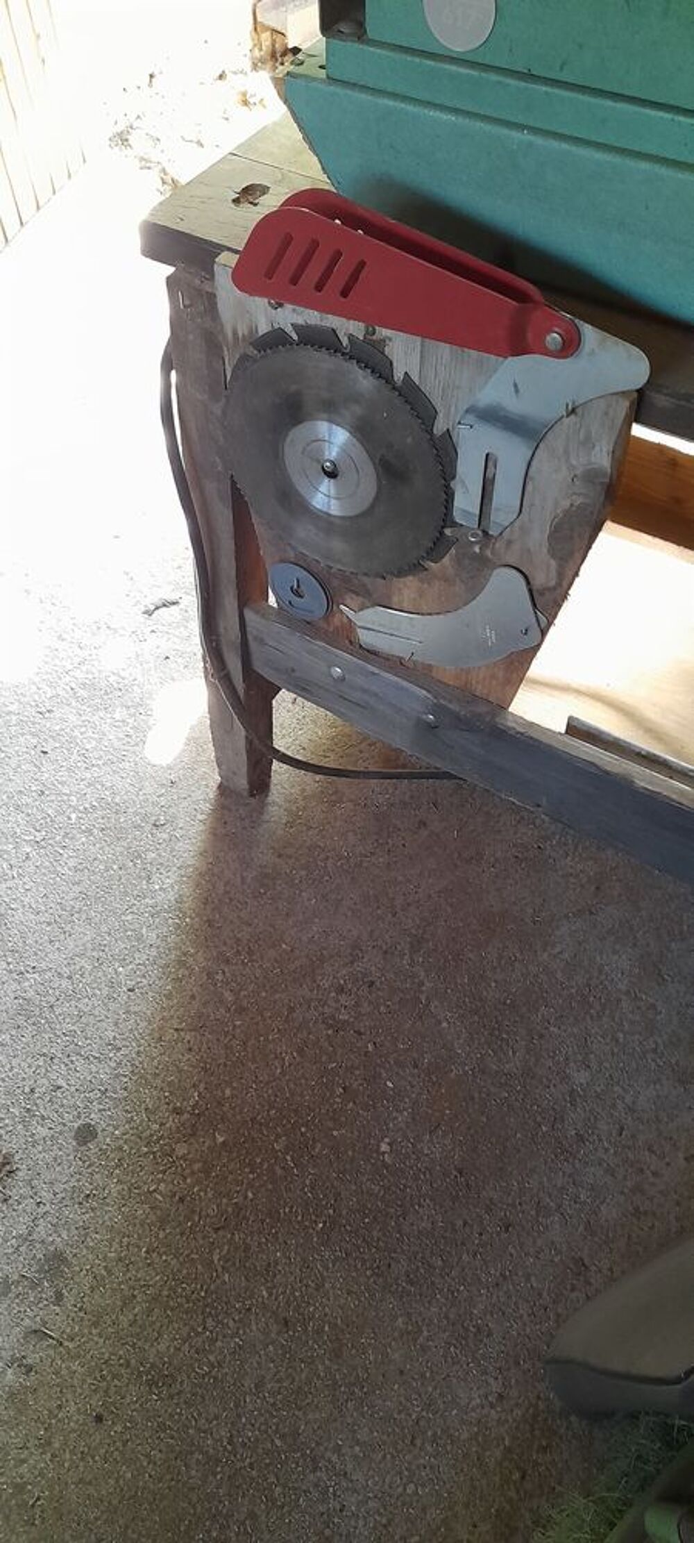 SCIE CIRULAIRE SUR TABLE KITY 617 RALLONGE ET ACCESSOIRES
Bricolage