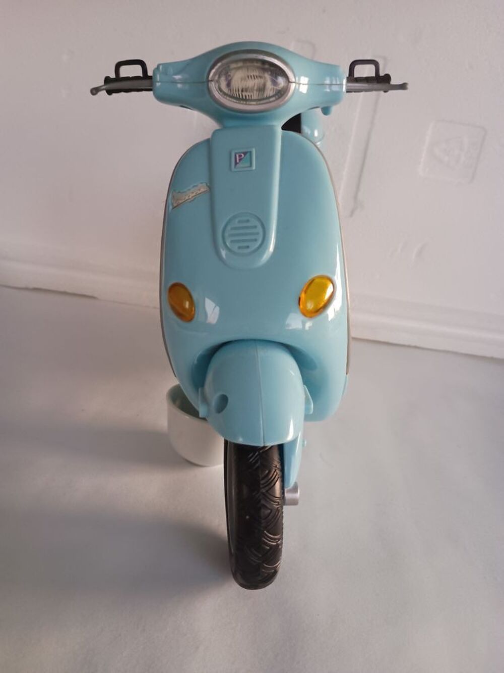Scooter VESPA BARBIE de 2002 Jeux / jouets