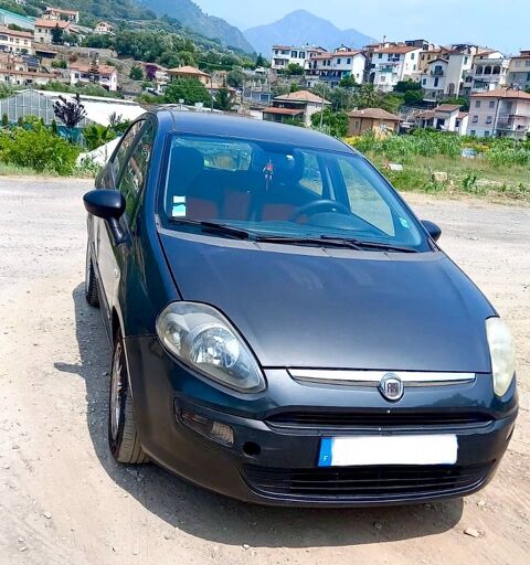 Fiat Punto PUNTO 1.3 MULTIJET 16V 75 CH EASY BUSINESS (KIT NOVETUD) 2011 occasion Menton 06500