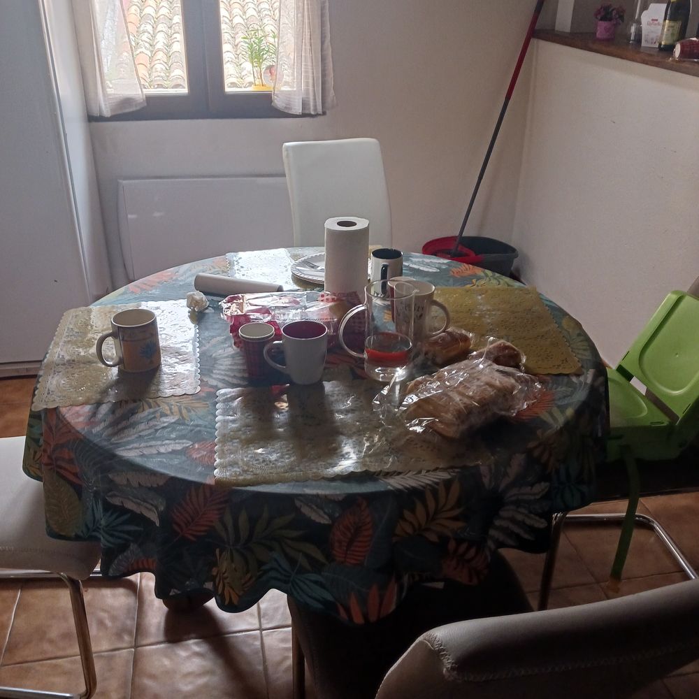 Table &agrave; manger plus rallonge Meubles