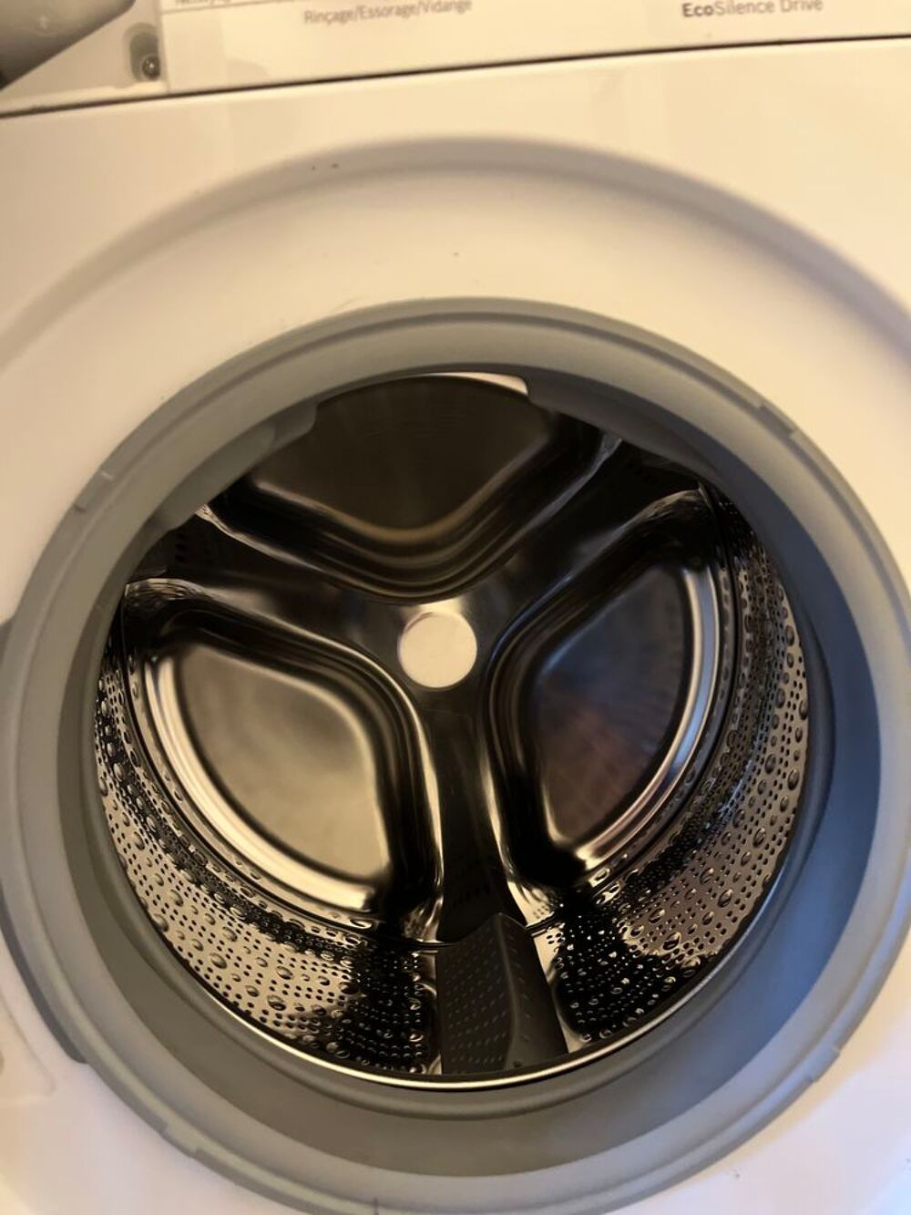 Lave linge en tr&egrave;s bon &eacute;tat Matériel informatique