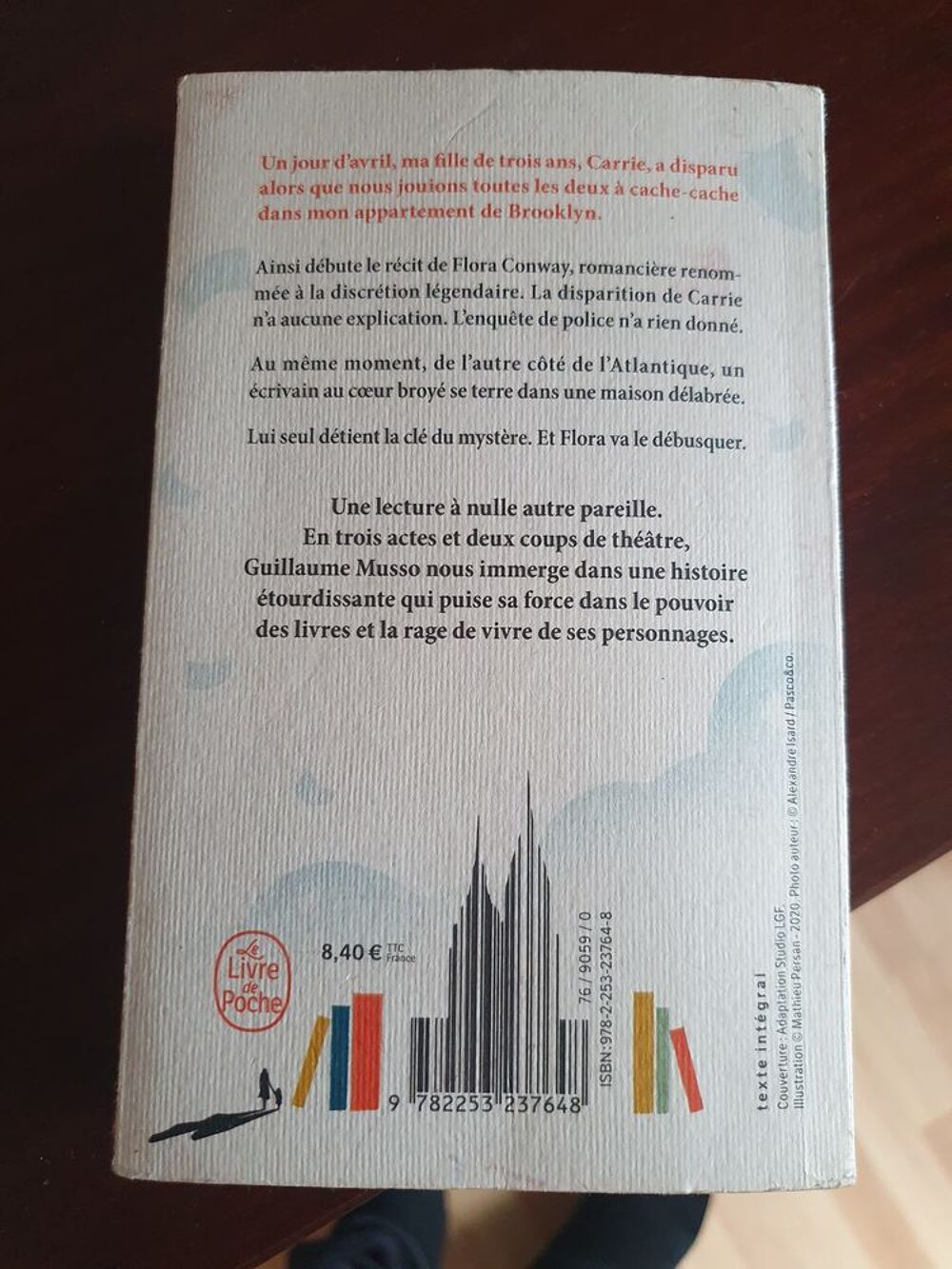 LA VIE EST UN ROMAN Livres et BD