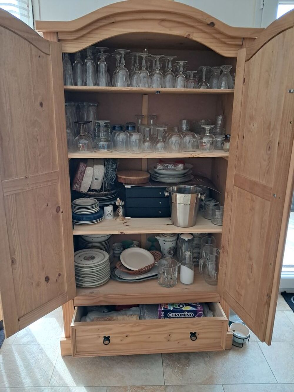 Buffet, meuble tv,vaisselier ou armoire Meubles