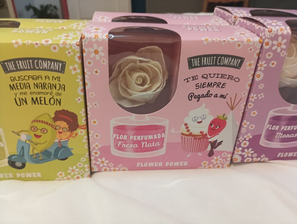 6 Fleurs en tissu parfum&eacute;e Décoration