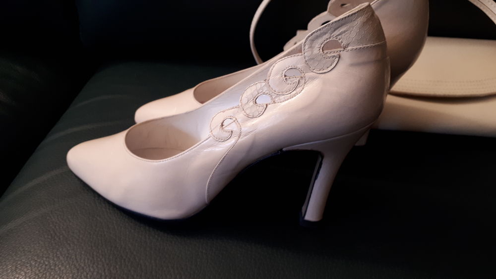 ESCARPINS CUIR IVOIRE Chaussures