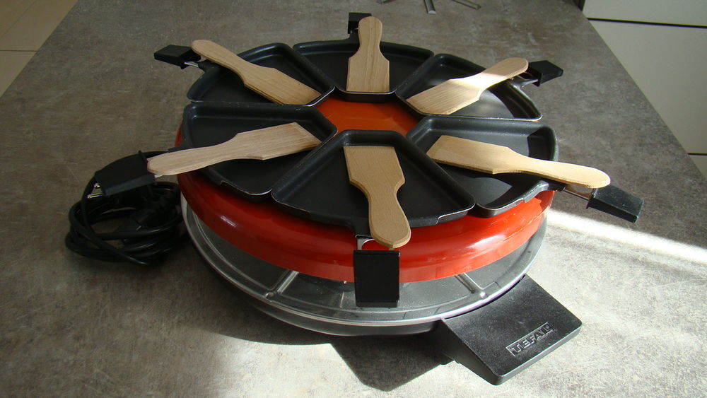 APPAREIL A RACLETTE Electroménager