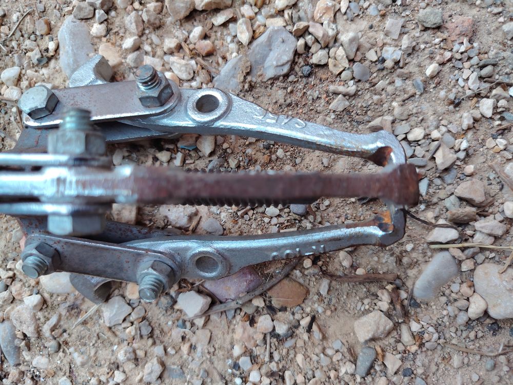 Arrache extracteur roulement 3 griffes Bricolage