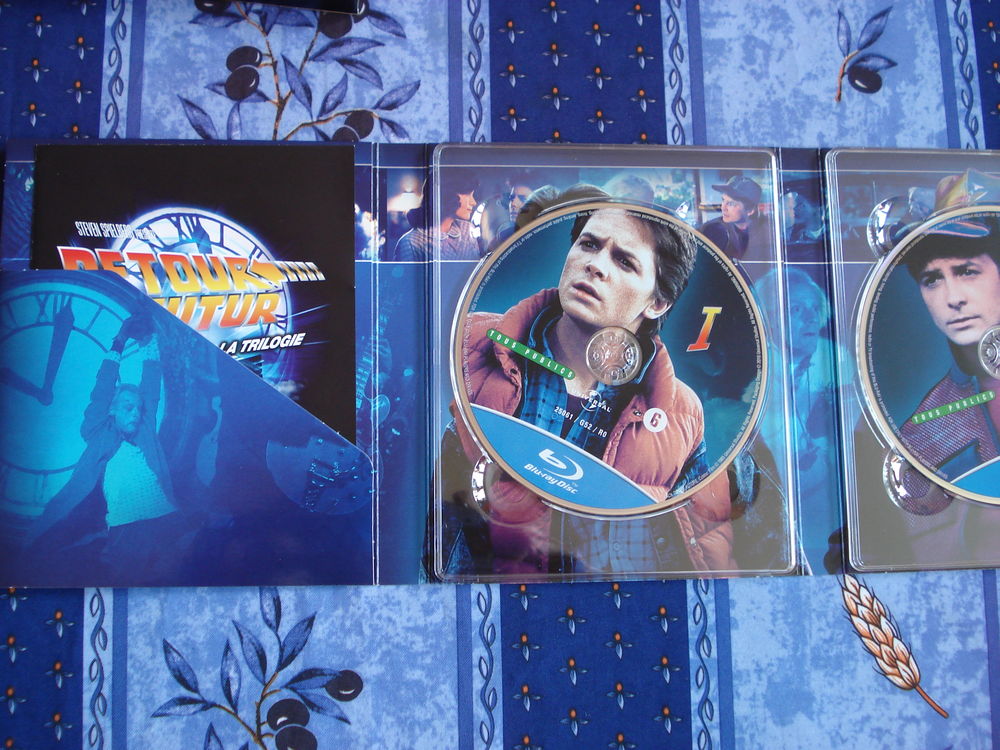 Coffret retour vers le futur en blu-ray DVD et blu-ray