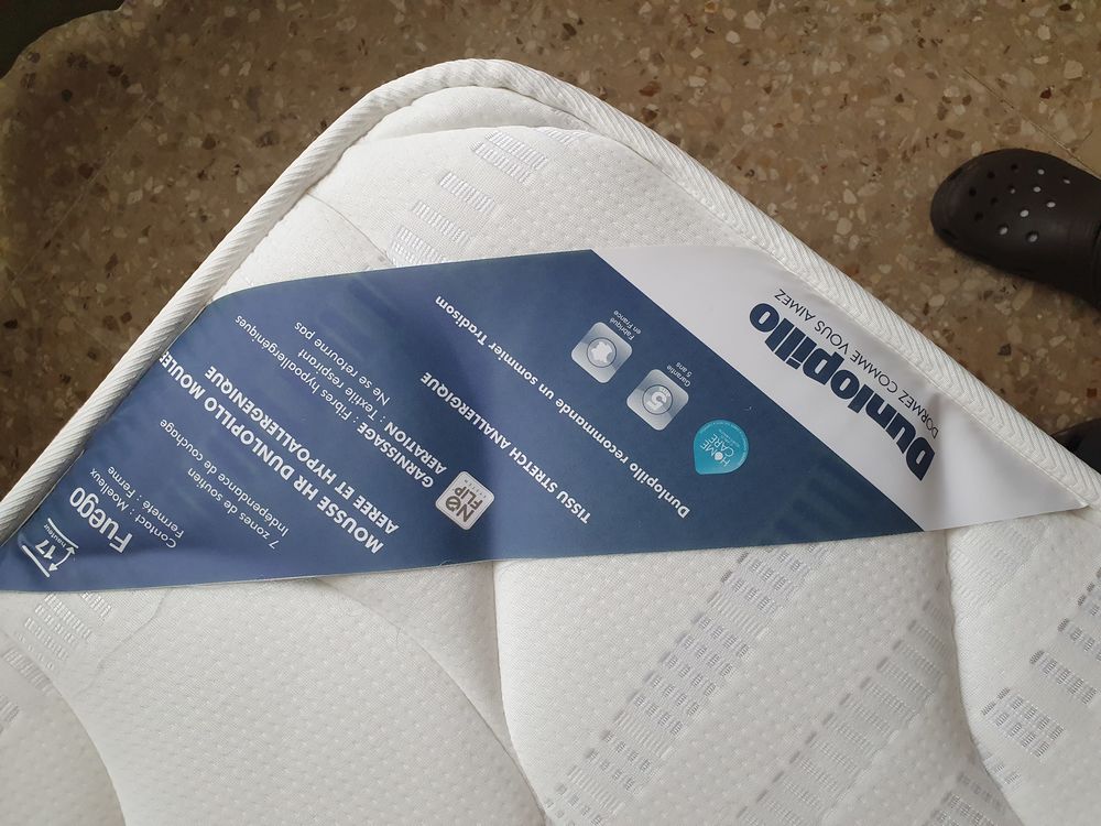 MATELAS ET SOMMIER 90X190 quasi neuf us en lot ou s&eacute;par&eacute; Meubles