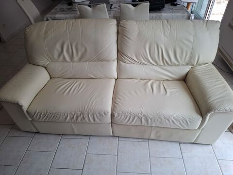 Canap� deux places en cuir cr�me 200 Rougiers (83)