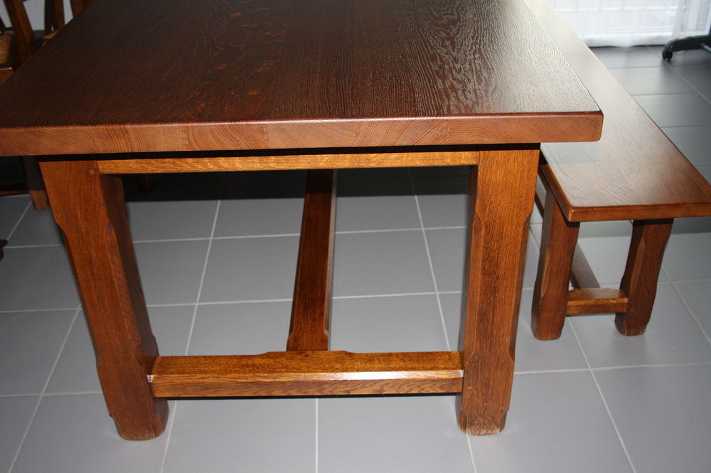 Table chaises banc en ch&ecirc;ne Meubles