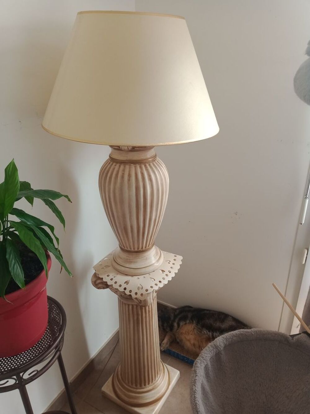 Colonne avec lampe Décoration