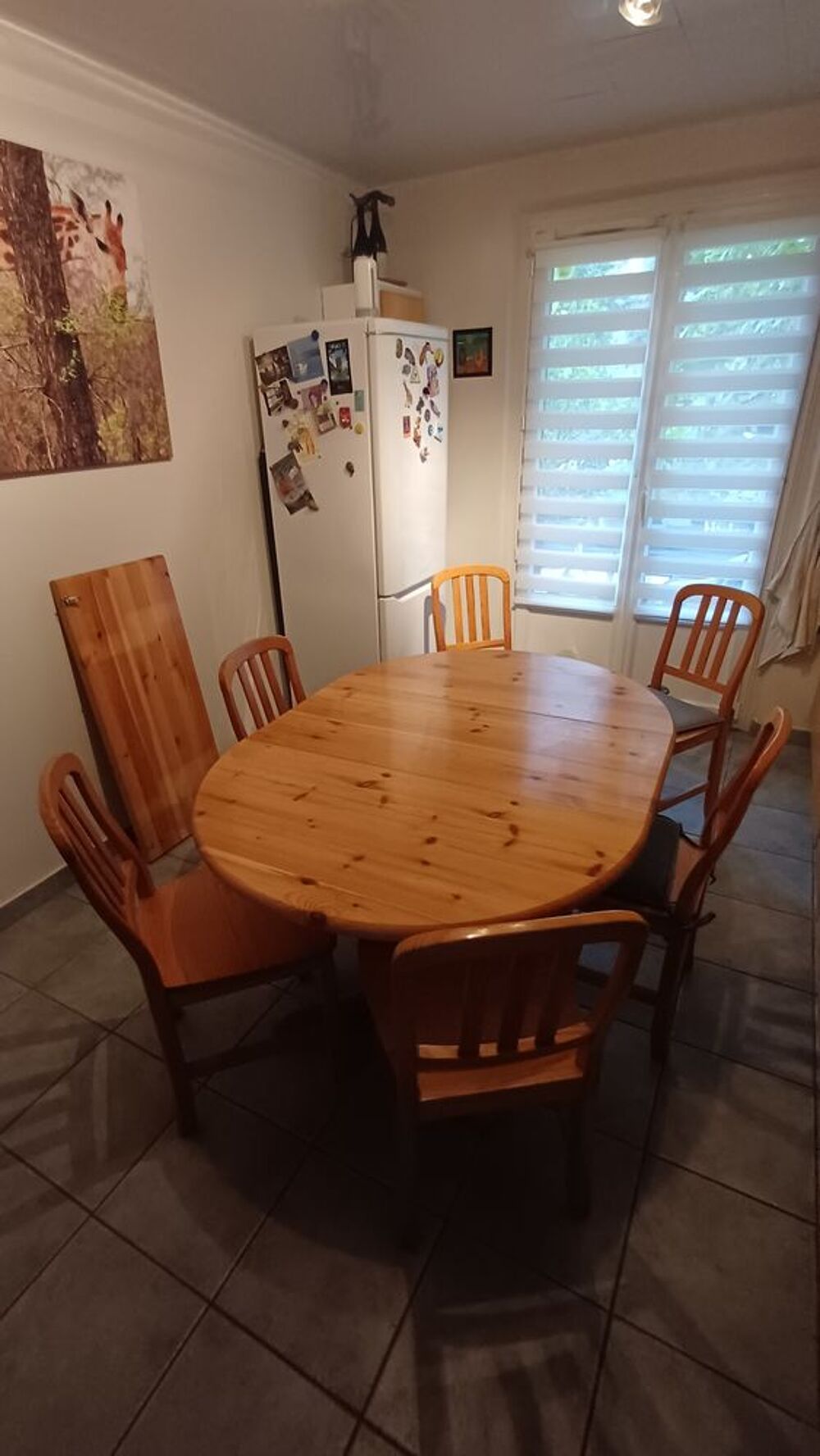 Table ronde Pin + 6 chaises Meubles