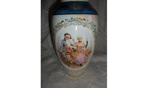Vase romantique en porcelaine 15 Gradignan (33)