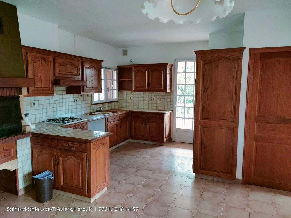 Vente Villa maison  6 pieces 150 m2 Saint-mathieu-de-tr�viers