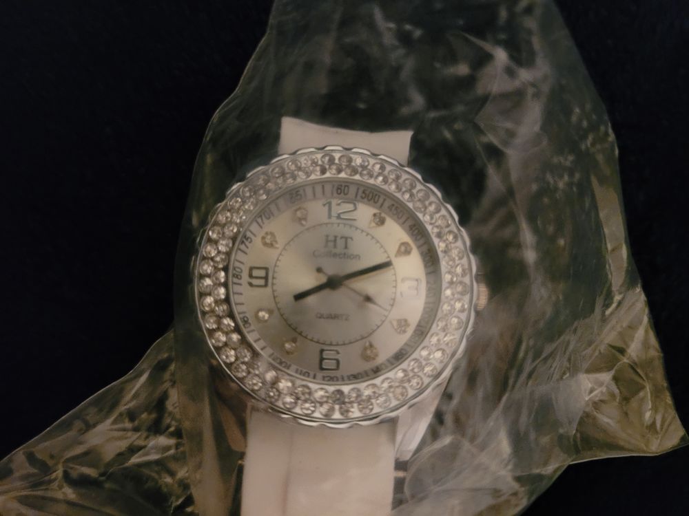 Montre neuve quartz HT Collection Bijoux et montres