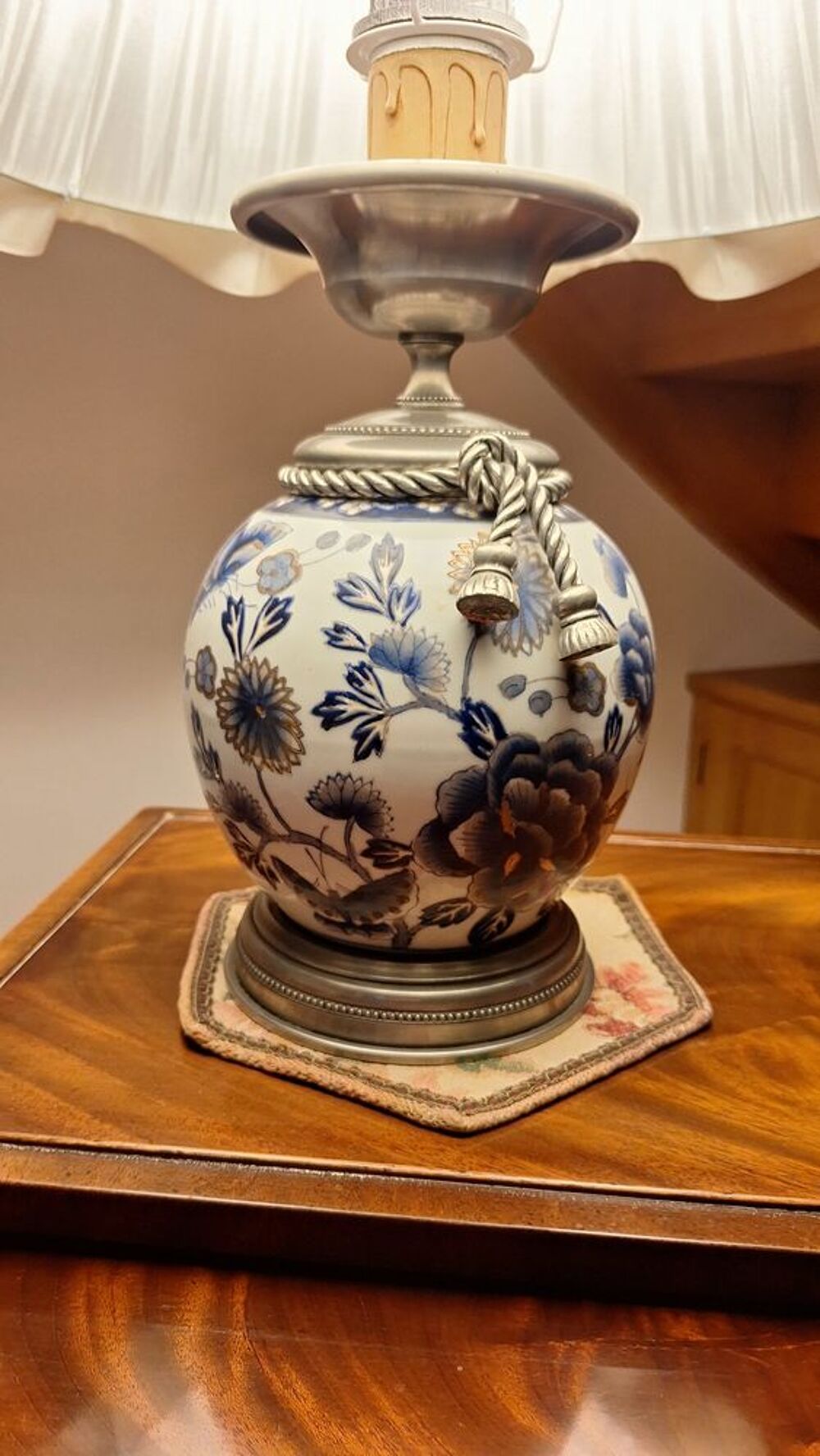 Lampe porcelaine, &eacute;tain et soie Décoration