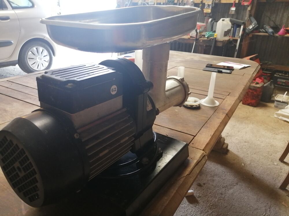 HACHOIR A VIANDE Electroménager