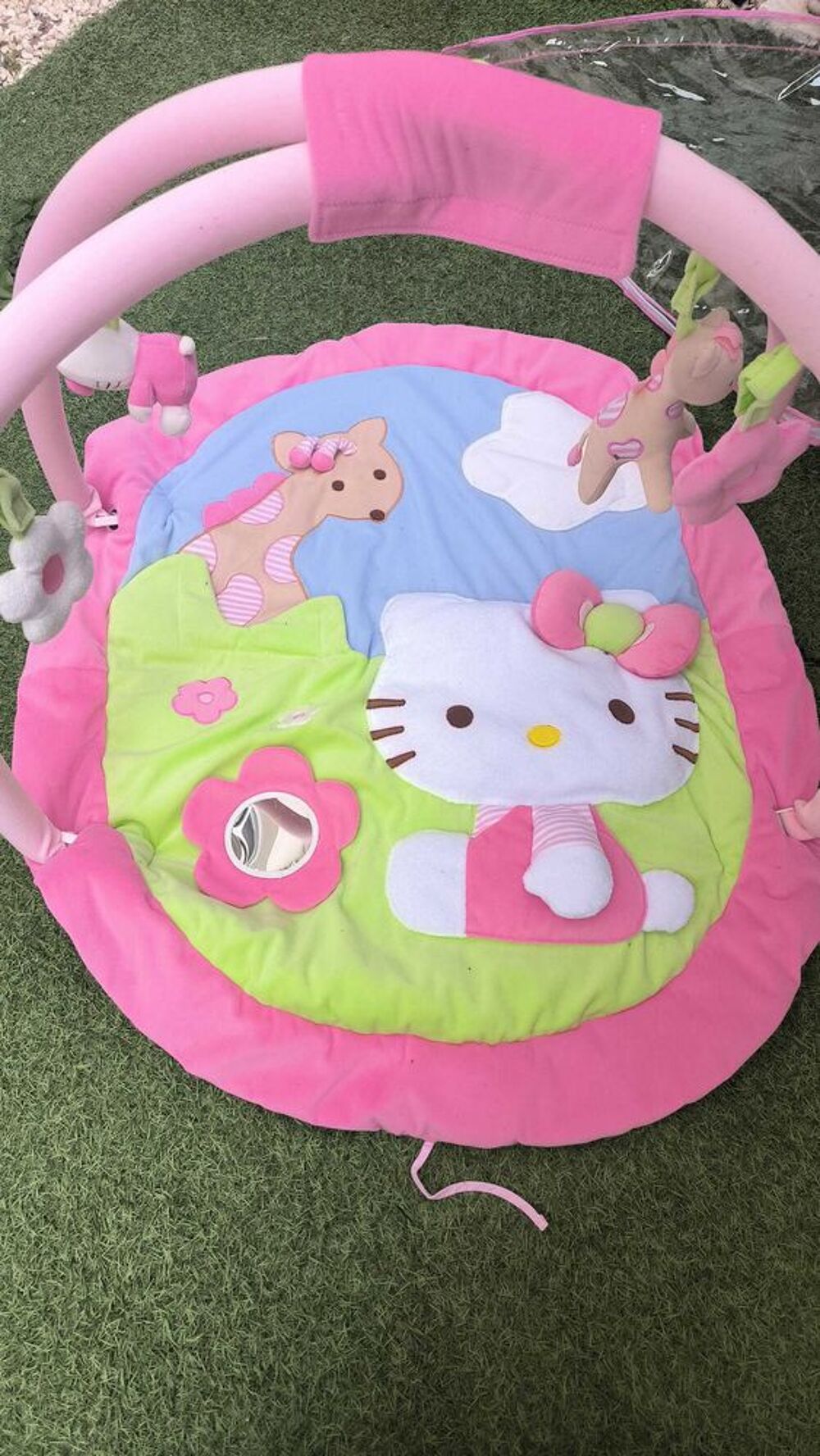 tapis d'&eacute;veil Hello Kitty Jeux / jouets