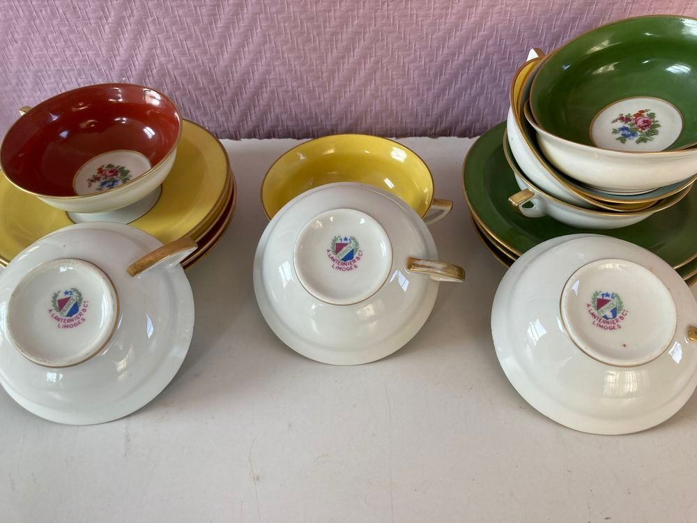 TASSES A CAFE PORCELAINE de LIMOGES 