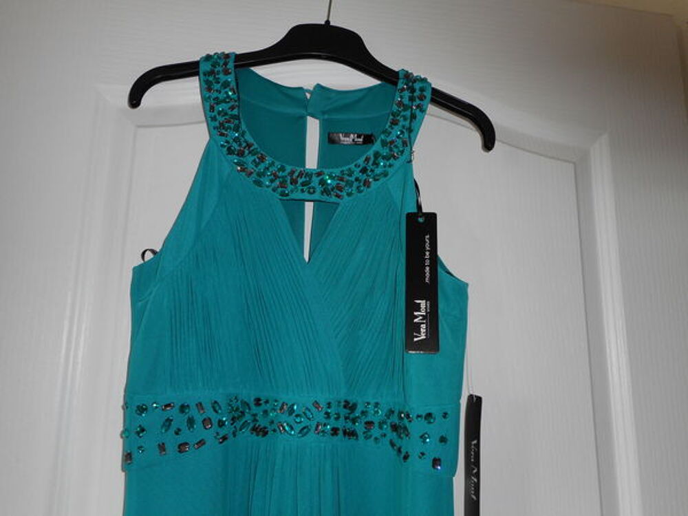  robe longue neuve taille 36 tr&egrave;s beau mod&egrave;le Vêtements