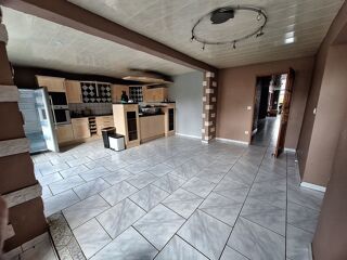  Maison � vendre 7 pi�ces 304 m�