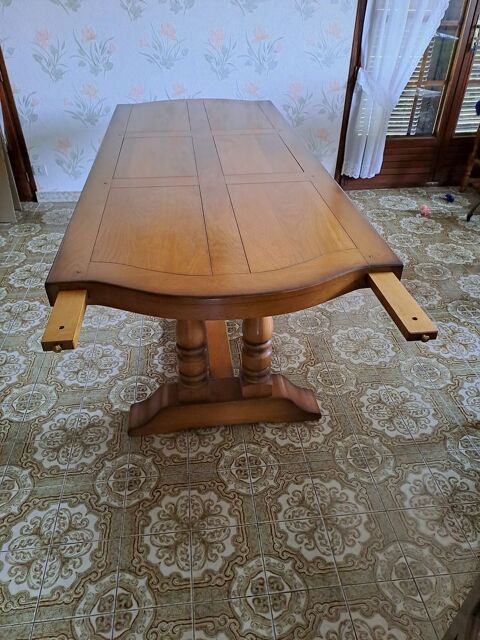 TABLE monastère et 6 CHAISES 560 Freneuse (76)