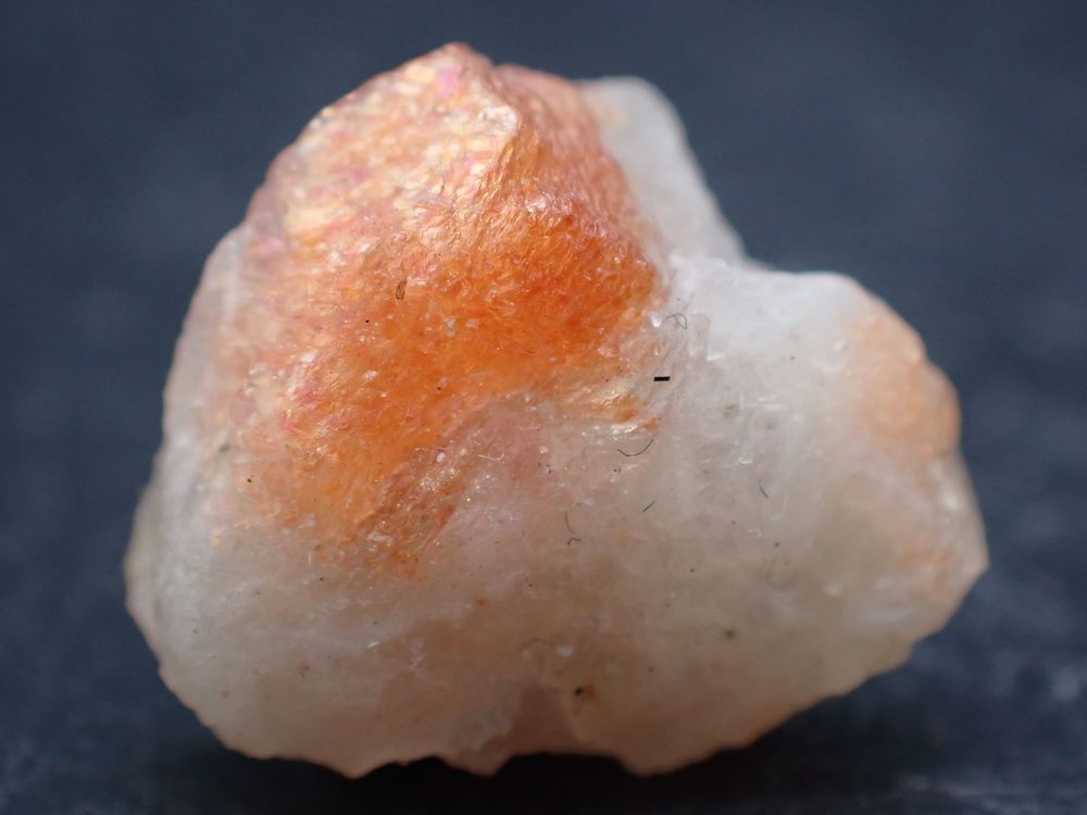 Pierre de Soleil gemme Inde 7,90 carats 15 x 13 x 7 mm 