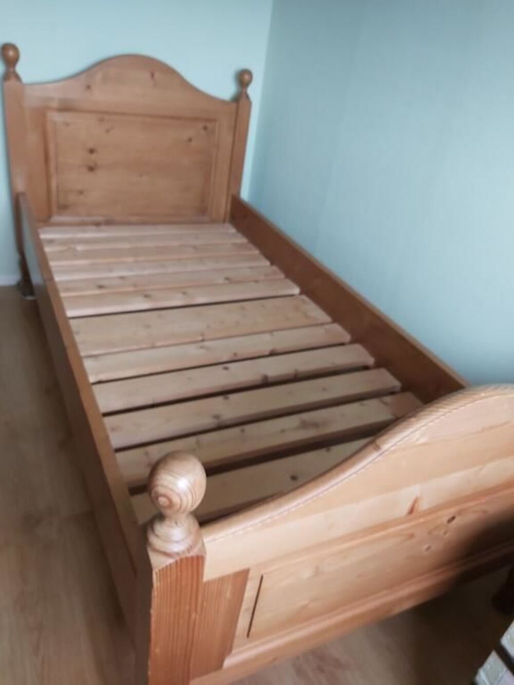 Lit complet en bois de chez Interior's pour 1 personne Meubles