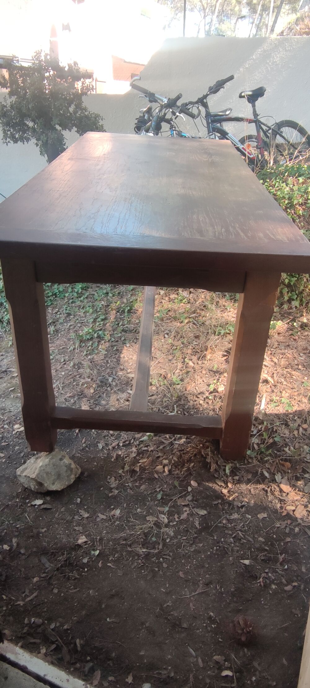 Table salle de s&eacute;jour. Meubles