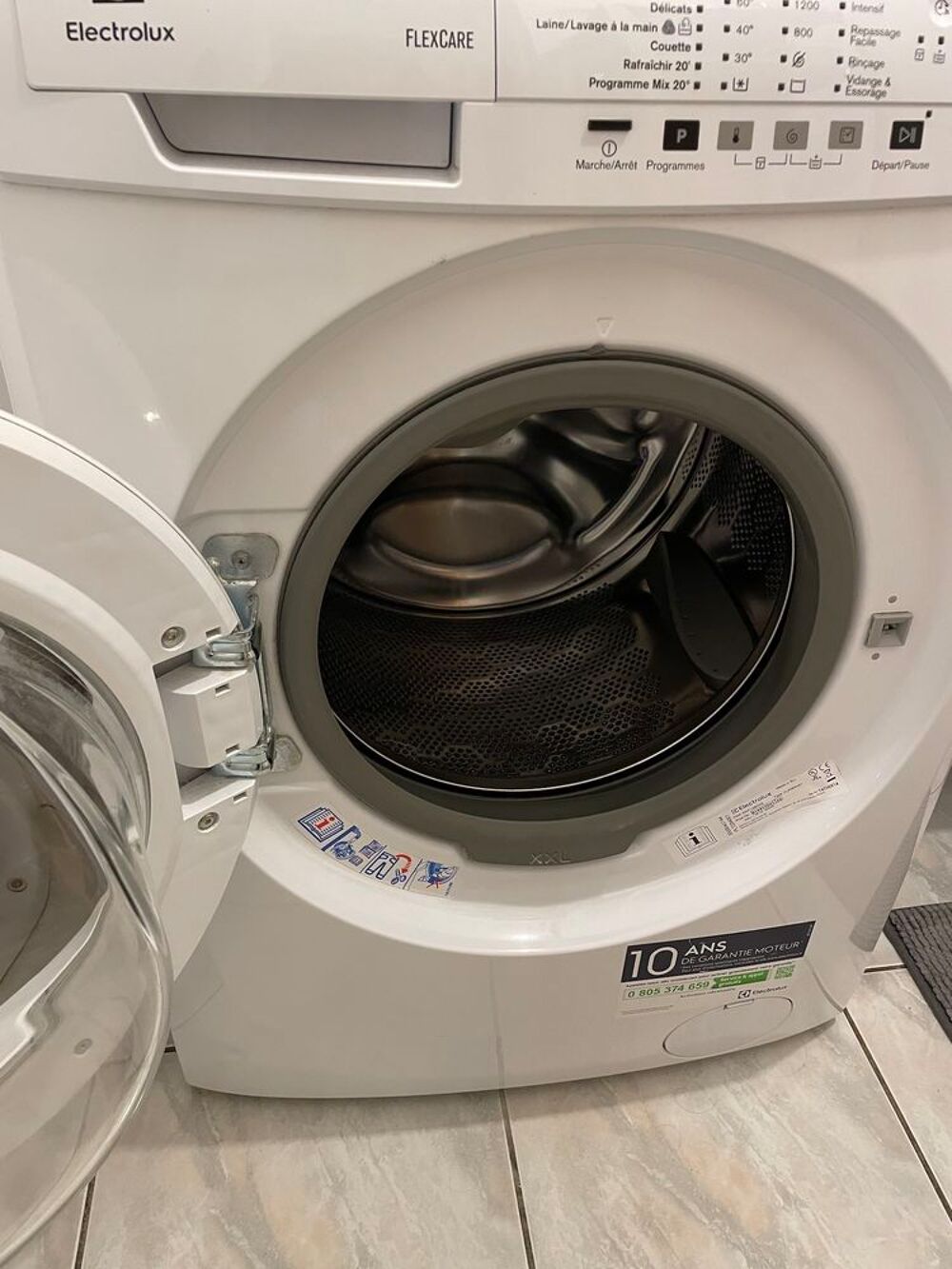 Lave linge Electrolux 10kg sous garantie- Electroménager