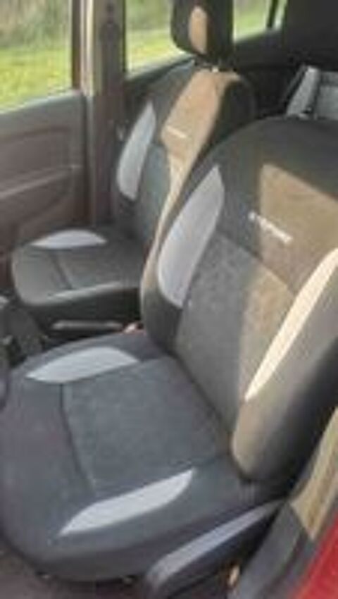 Sandero dCi 90 Laur&eacute;ate 2015 occasion 69700 Givors