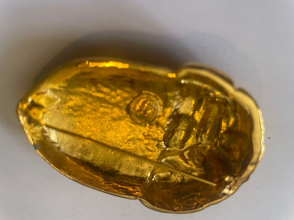 Superbe Broche gland GM dor&eacute;e Ines de La Fressange Bijoux et montres